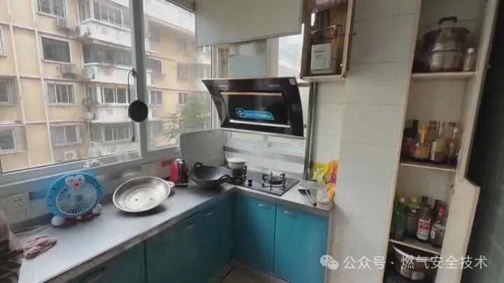 【新闻速递】南京发生燃气闪爆事