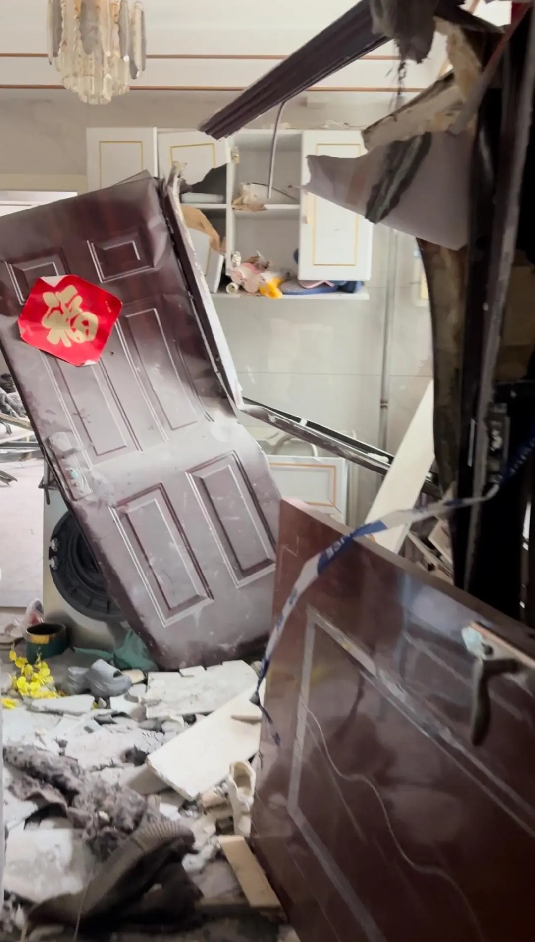 【事故追踪】重庆一小区因燃气爆燃，电