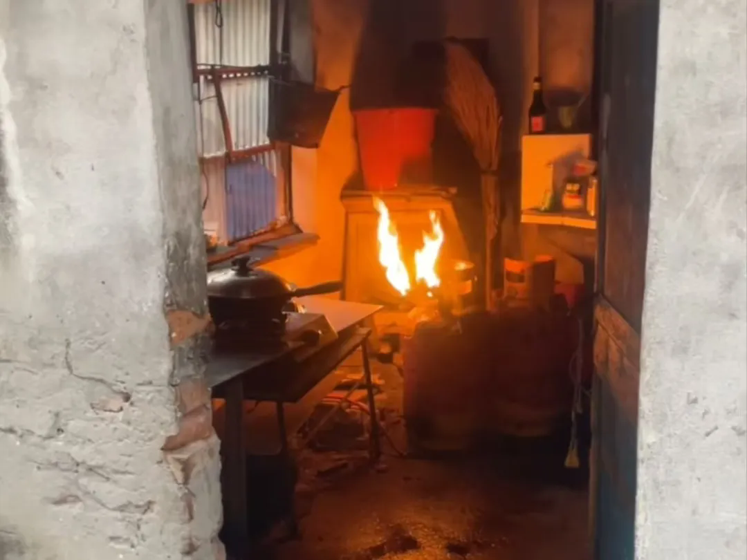 【新闻速递】台州：直接裂开！拧开瞬间