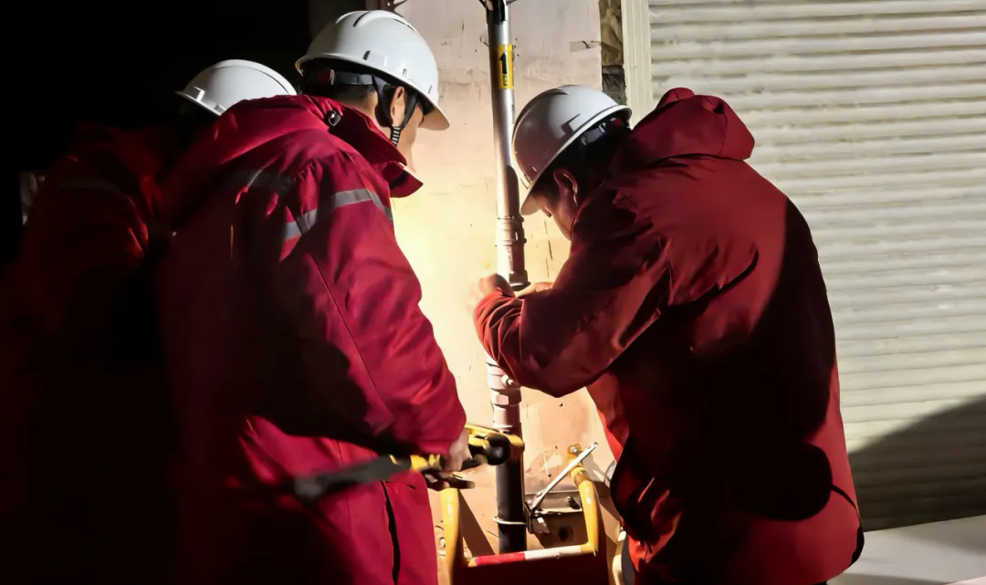 【新闻速递】燃气立管被撞坏致天然气泄